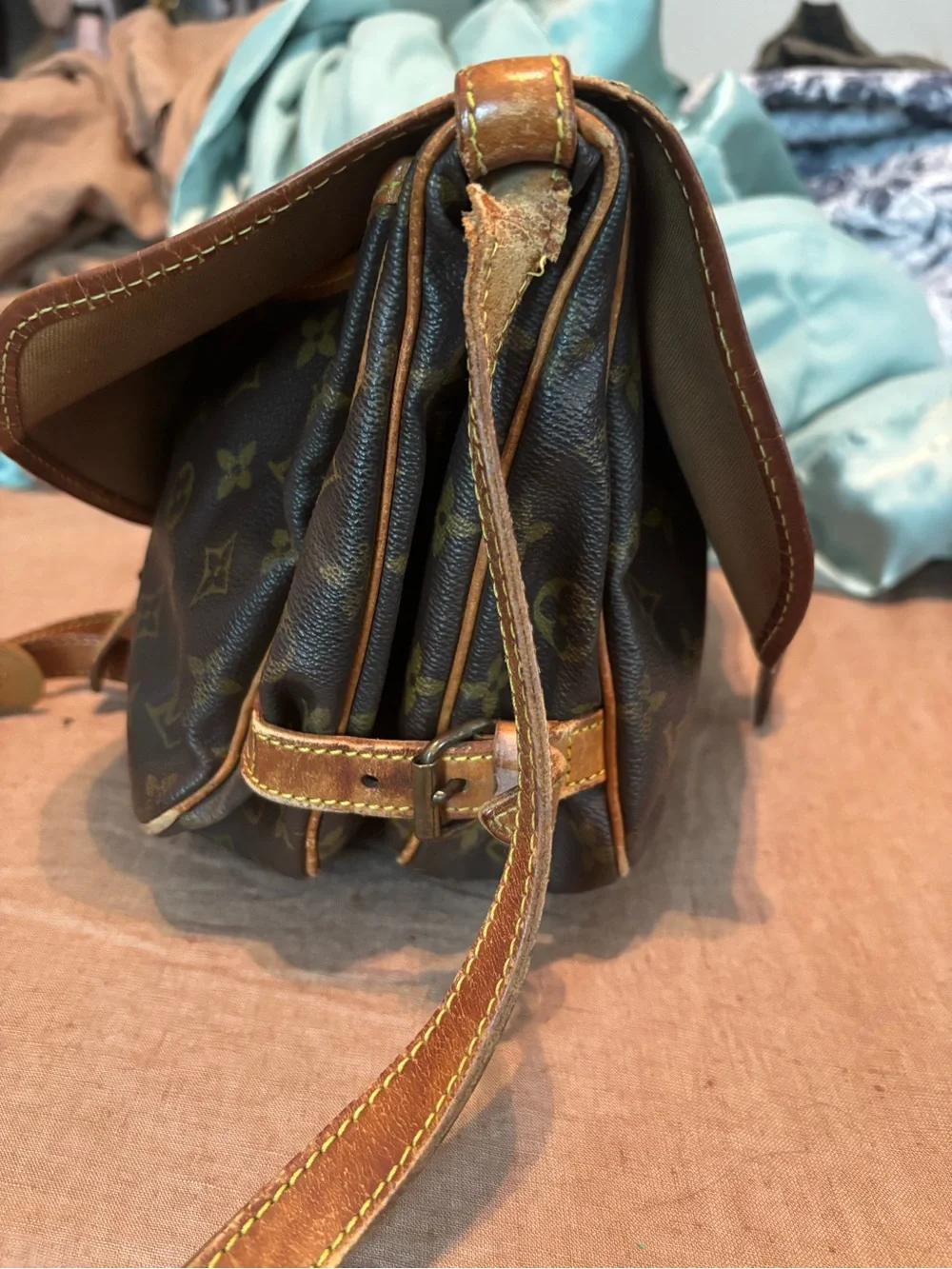 Authentic Vintage Louis Vuitton Monogram Saumur 30 Crossbody Bag-AS IS